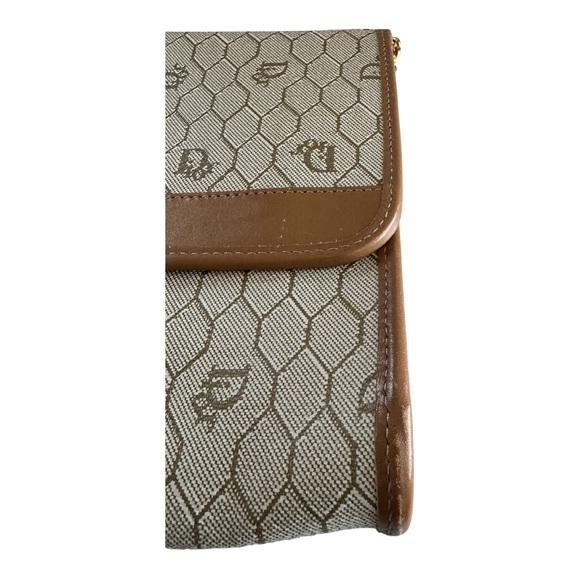 CHRISTIAN DIOR Vintage Honeycomb Canvas Shoulder Bag with Chain Beige - Picture 14 of 16